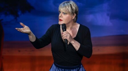 Eddie Izzard - The Remix - 1 - Photo Credit Amanda Searle